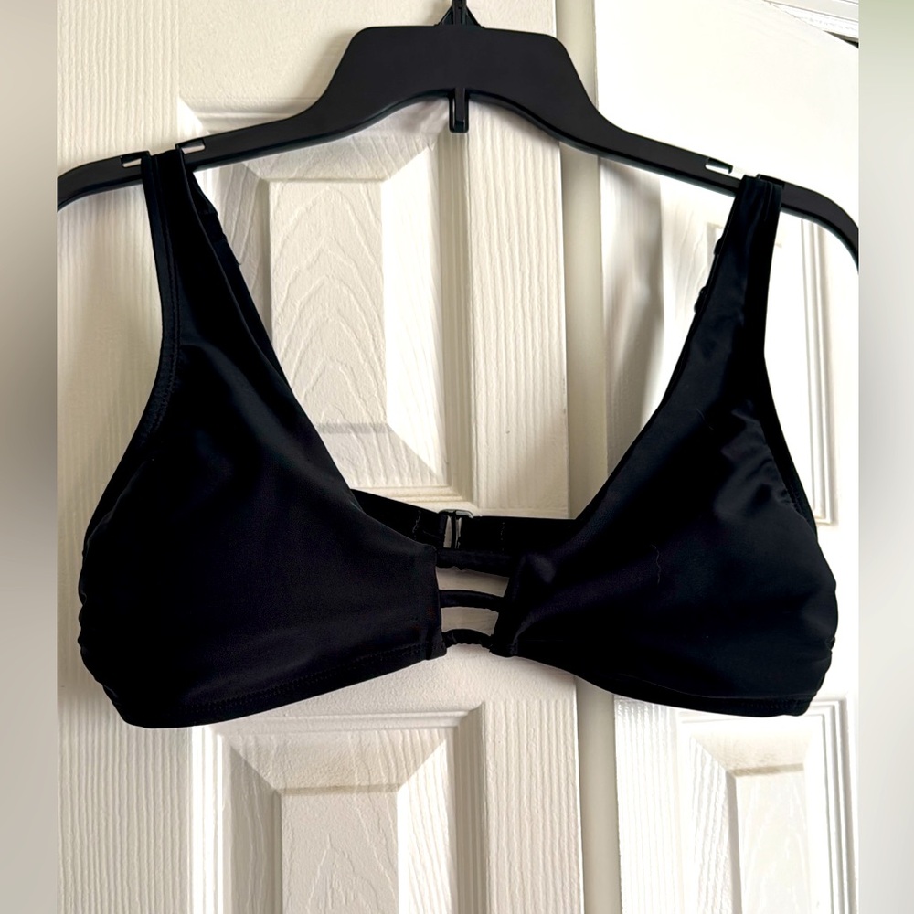 Women’s Bathing Suit Tops